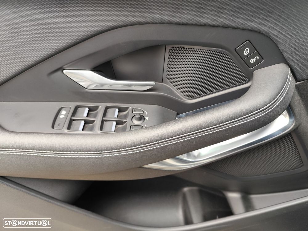 Jaguar E-Pace 2.0 i4D R-Dynamic - 36