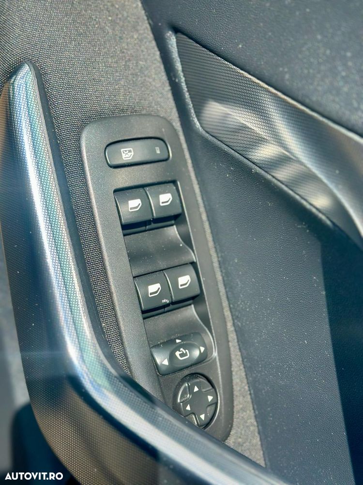 Peugeot 2008 - 30