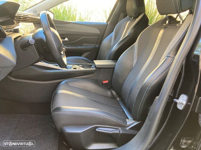 Peugeot 308 1.2 PureTech Allure - 29