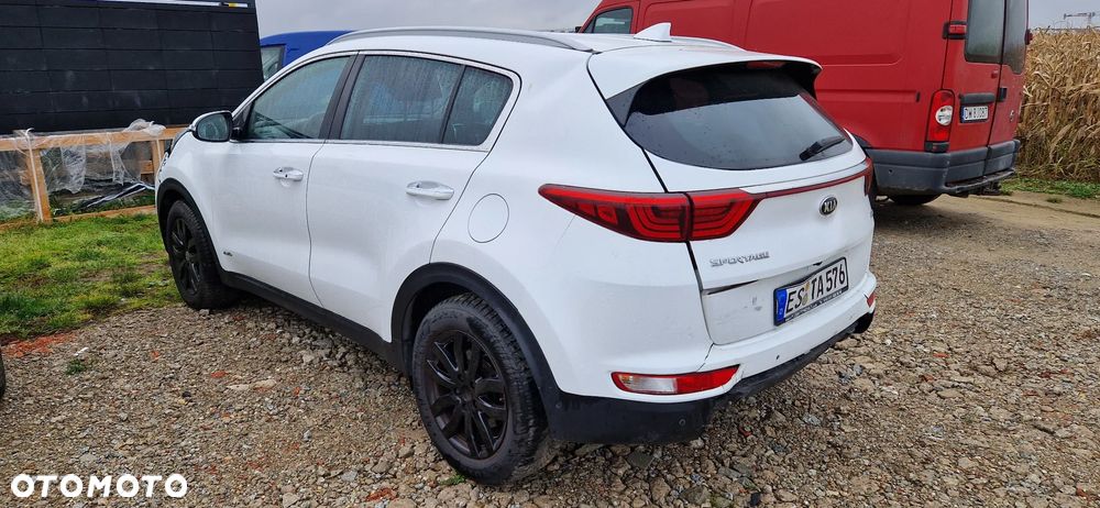 Kia Sportage 2.0 CRDI 4WD Automatik Spirit - 4