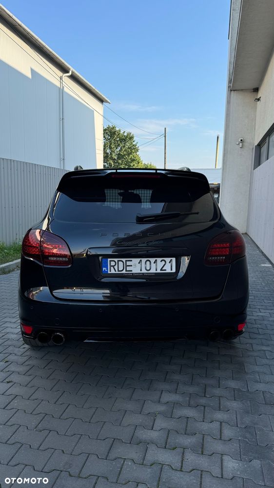 Porsche Cayenne GTS - 3