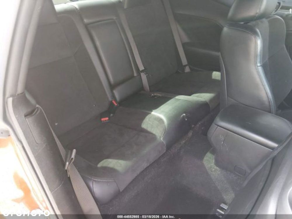 Dodge Challenger - 14