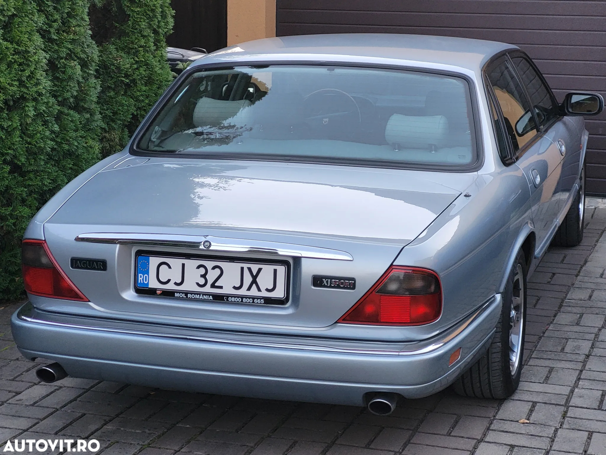 Jaguar XJ - 22