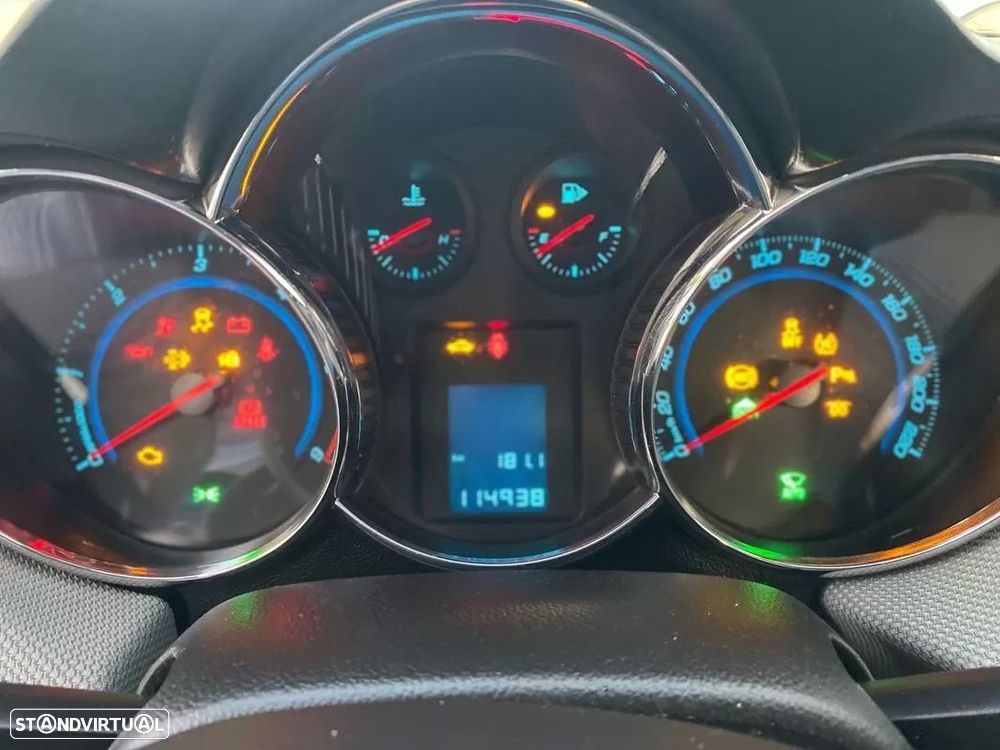 Chevrolet Cruze 2.0 VCDi LT - 32