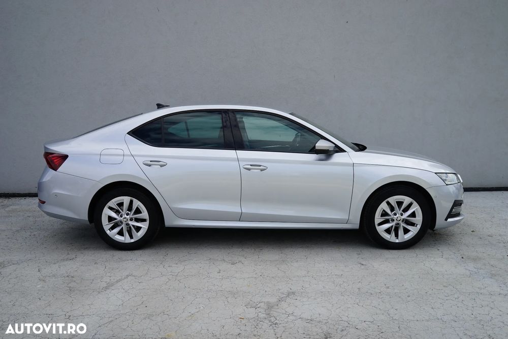 Skoda Octavia 2.0 TDI DSG Style - 7