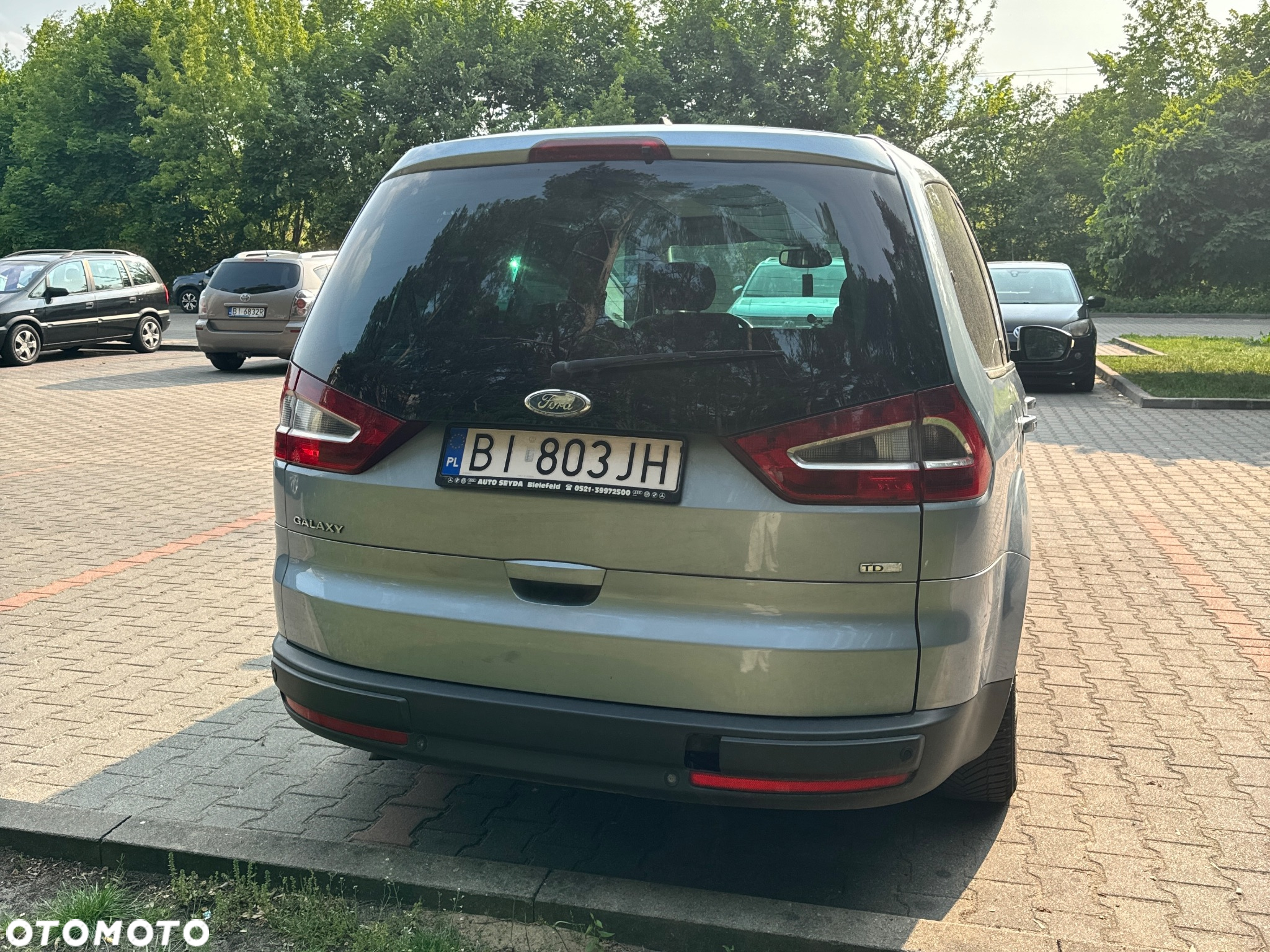 Ford Galaxy 2.0 TDCi Ambiente - 8