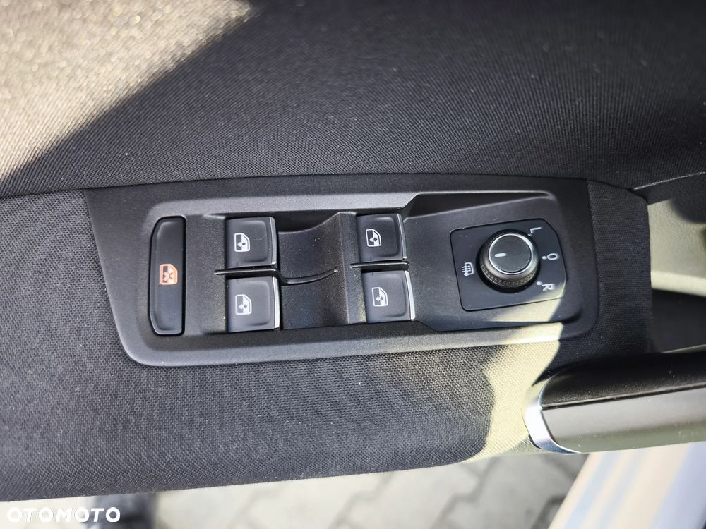 Volkswagen Touran 1.4 TSI BMT Comfortline - 12