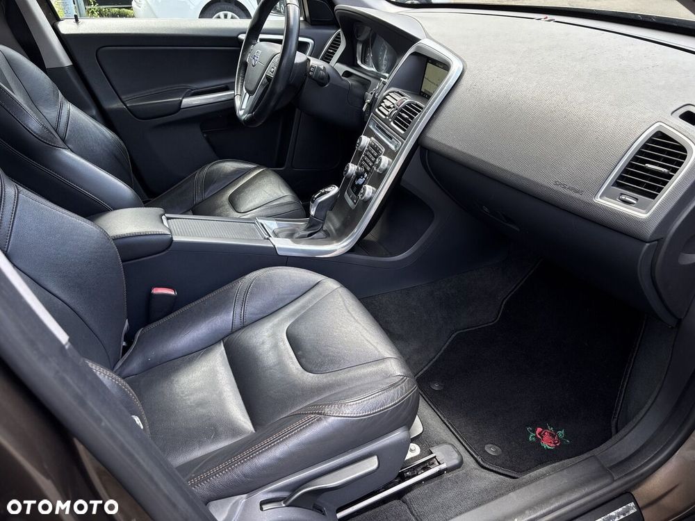 Volvo XC 60 - 22