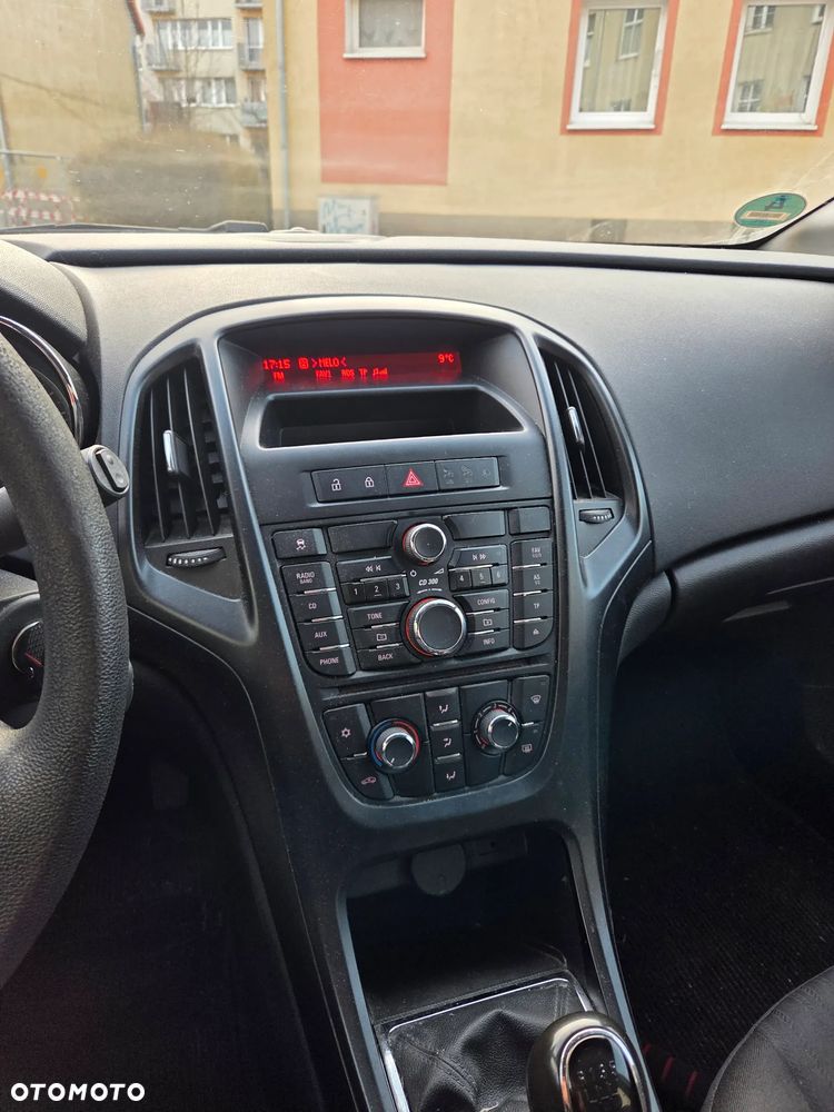 Opel Astra 1.4 ecoFLEX - 11