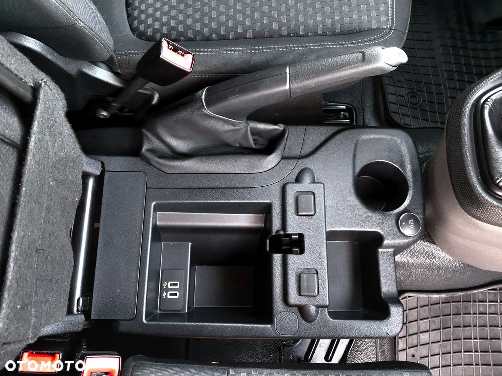 Ford Transit Connect - 26