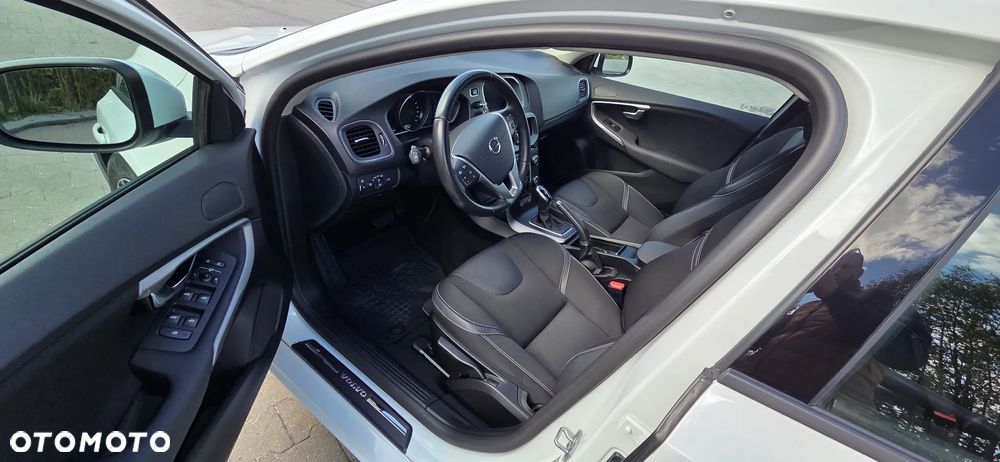 Volvo V40 T3 Drive-E Momentum - 13