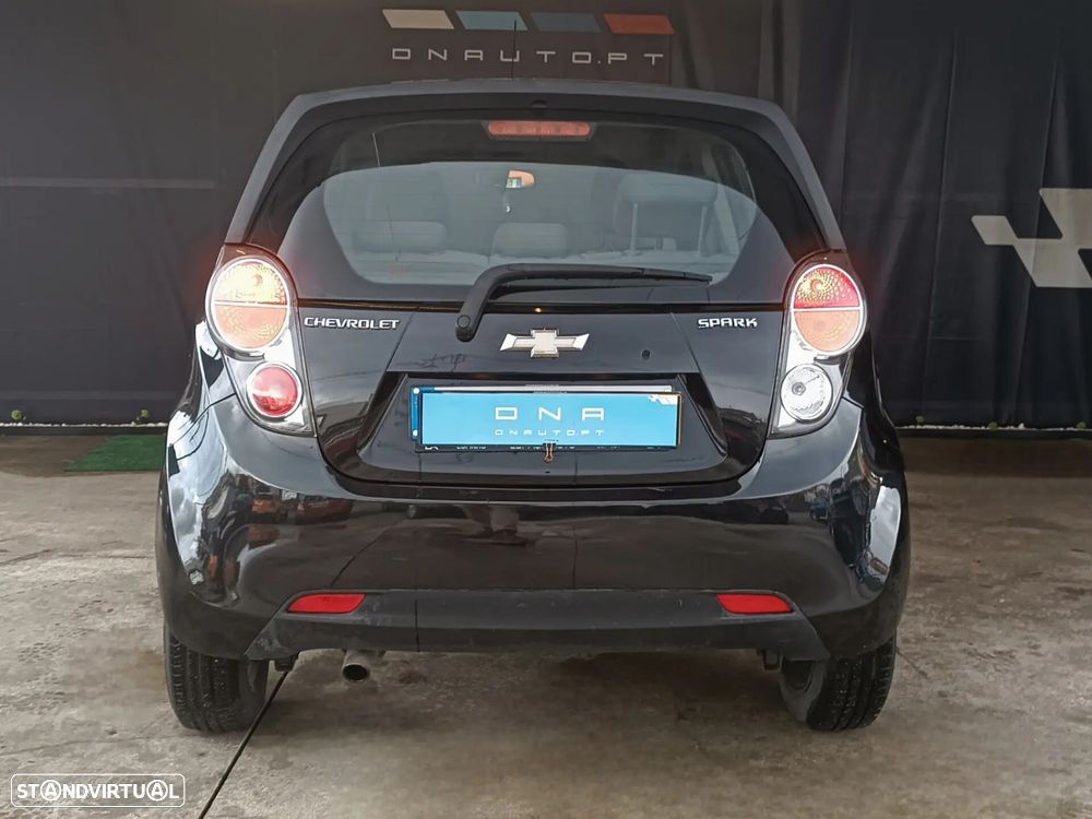 Chevrolet Spark 1.0 L Bi-Fuel - 4