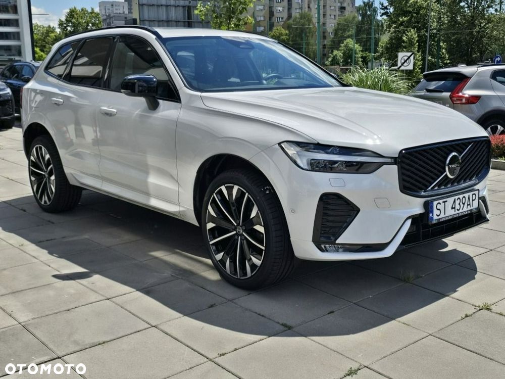 Volvo XC 60 B5 B AWD Ultra Dark - 4