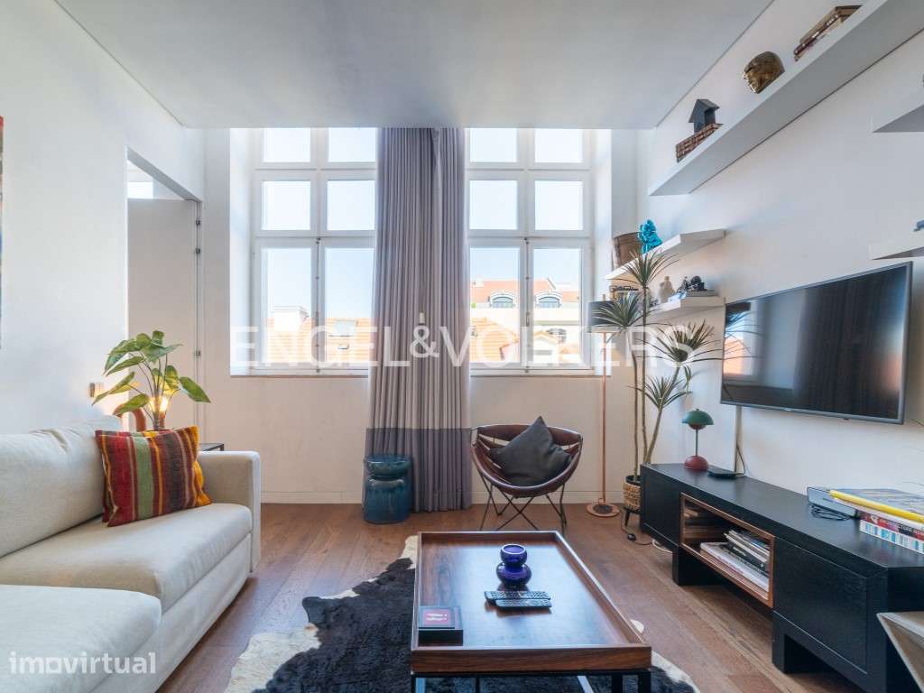 Apartamento T2 na Praça Dom Luís I | Investimento Pronto a Rentabil... - Grande imagem: 2/25