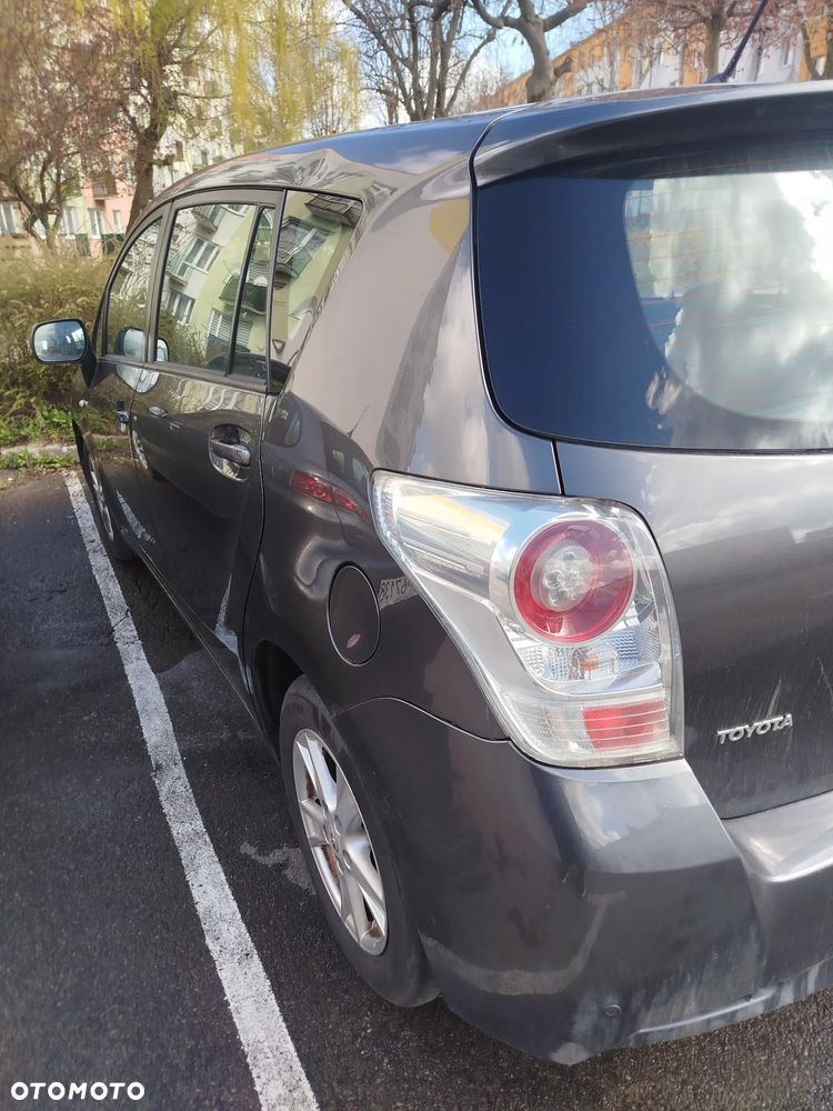 Toyota Verso 2.0 D-4D Luna - 8