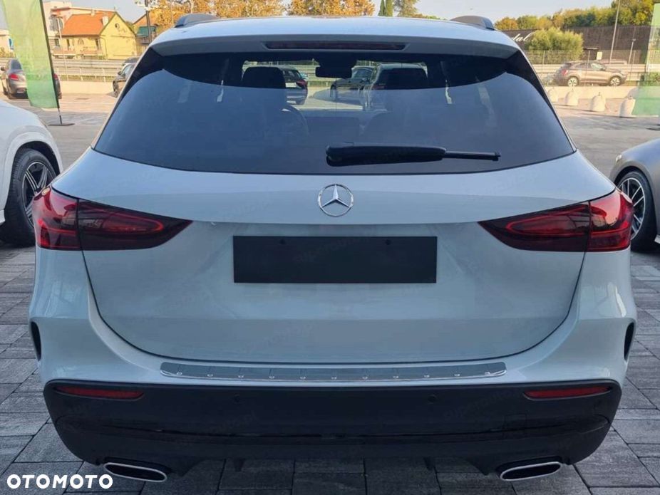 Mercedes-Benz GLA 220 mHEV 4-Matic AMG Line 8G-DCT - 5