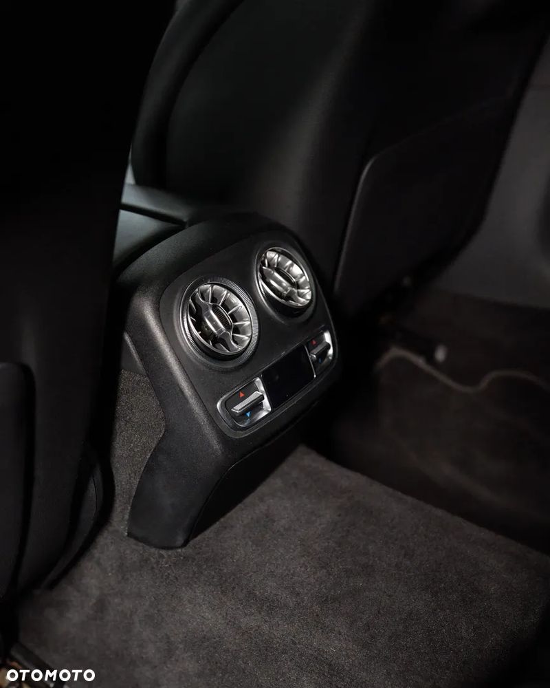 Mercedes-Benz AMG GT 53 4-Matic+ - 24