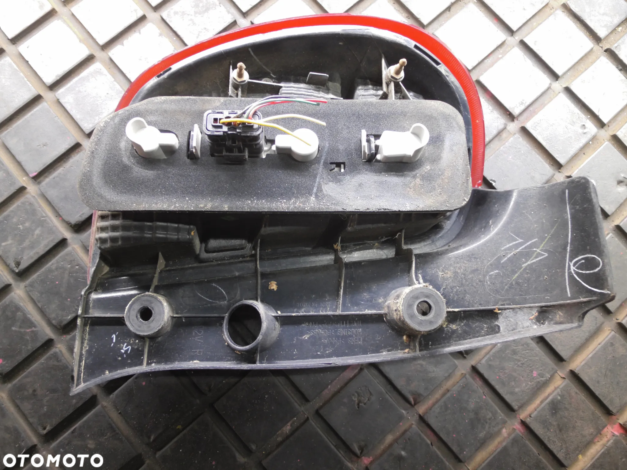 Lampa tył prawa Nissan Micra K13 10-13 EUROPA + WTYCZKA INSTALACJA - 3