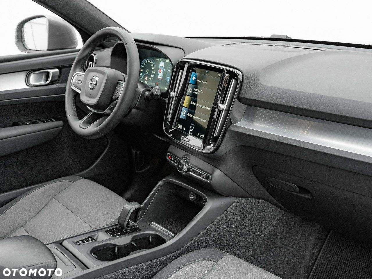 Volvo XC 40 T3 Momentum Pro - 35