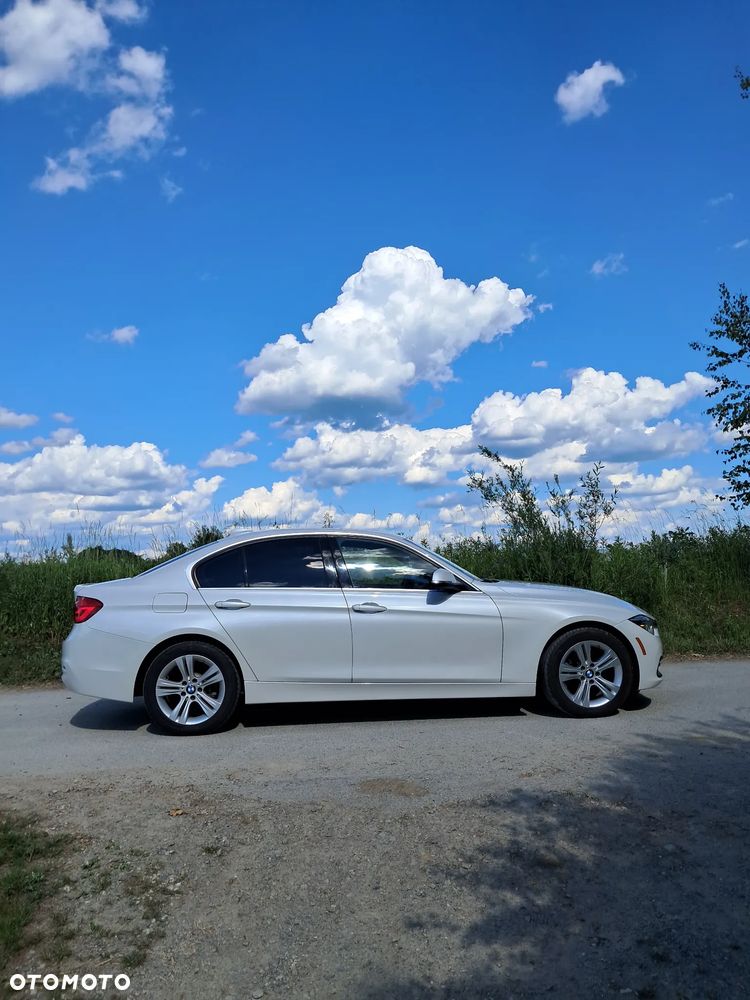 BMW Seria 3 330i - 27