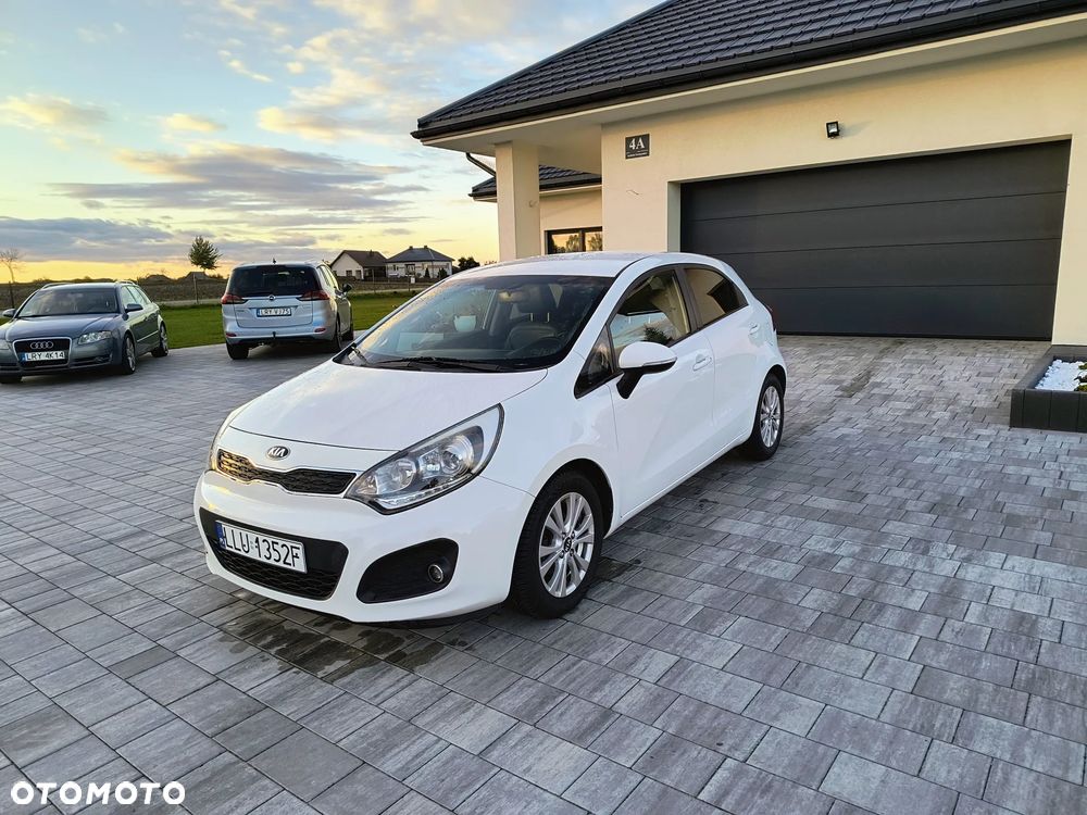 Kia Rio - 5