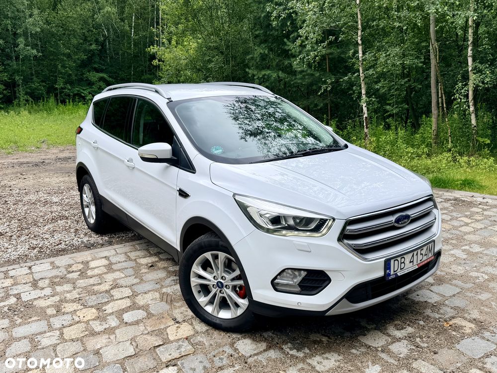 Ford Kuga 2.0 TDCi 2x4 Titanium - 4