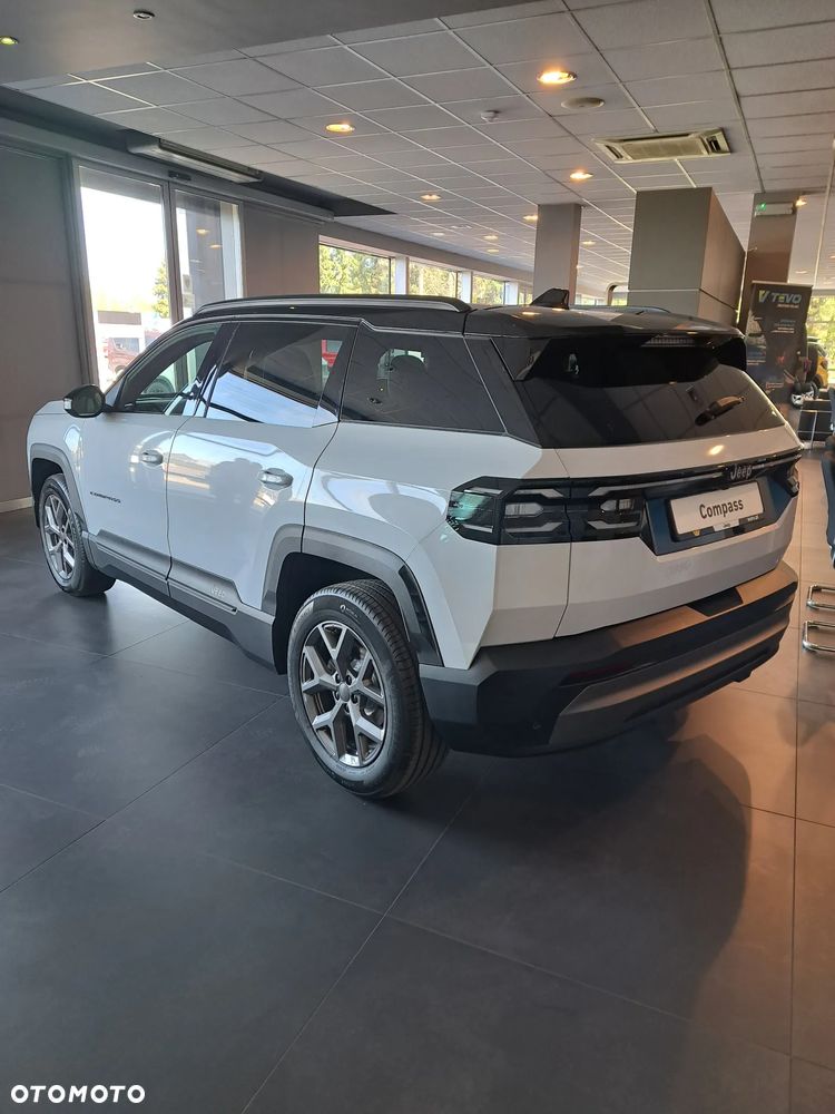Jeep Compass 1.2 T3 mHEV First Edition FWD DCT - 12