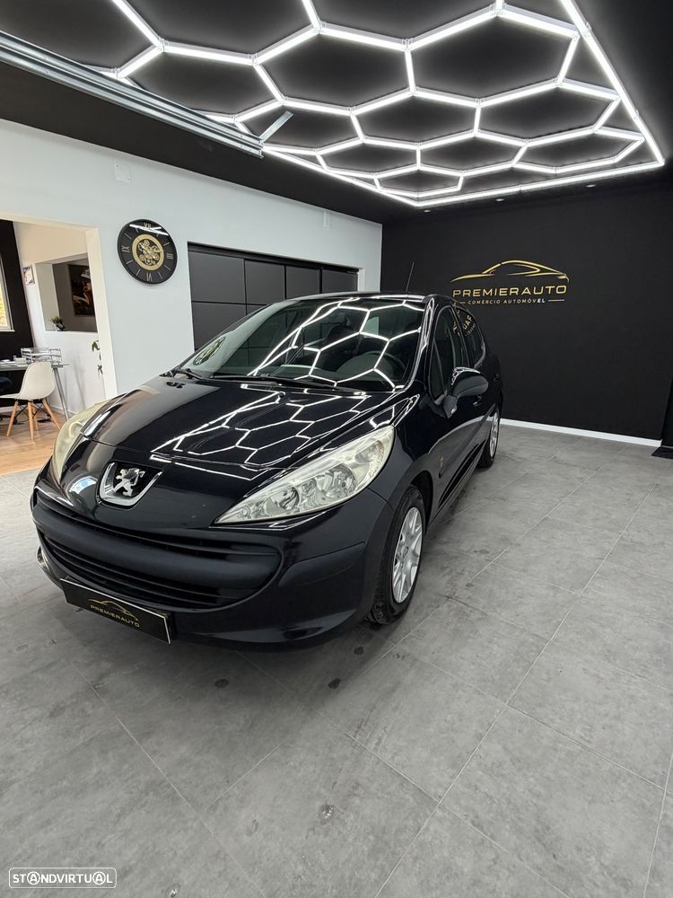 Peugeot 207 1.4 16V Trendy - 1