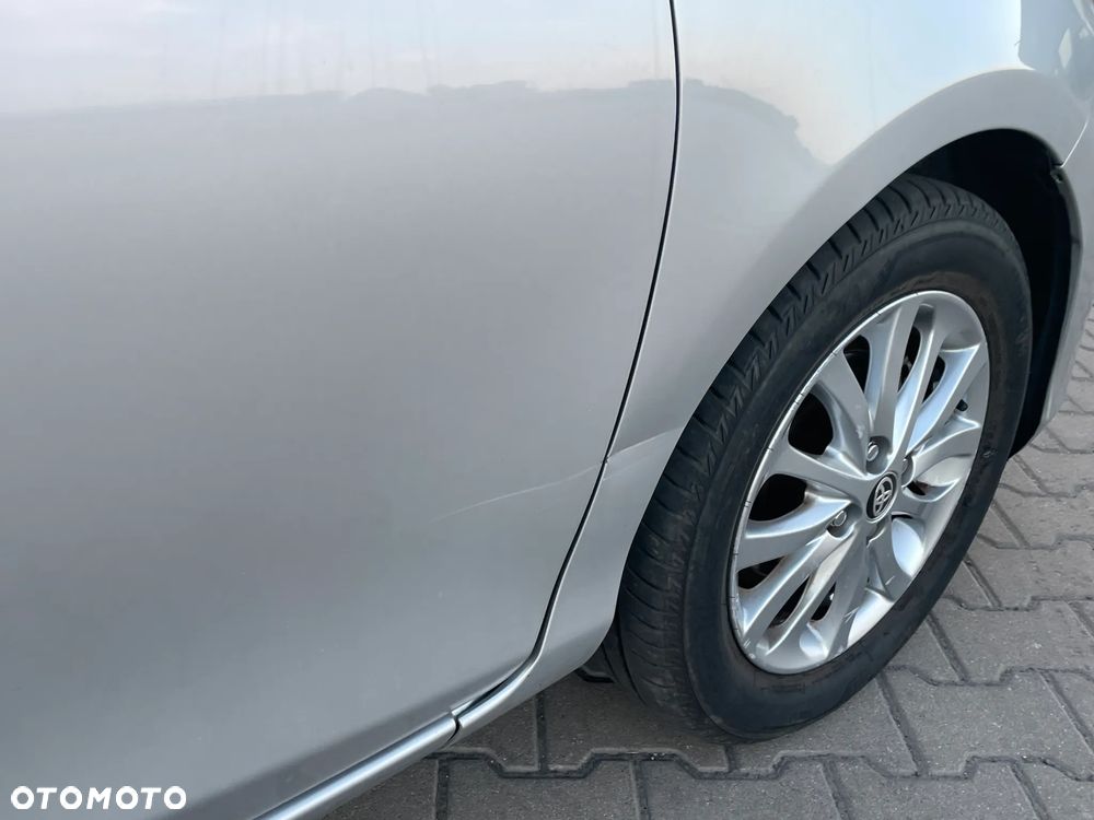 Toyota Yaris 1.33 VVT-i Lounge - 15