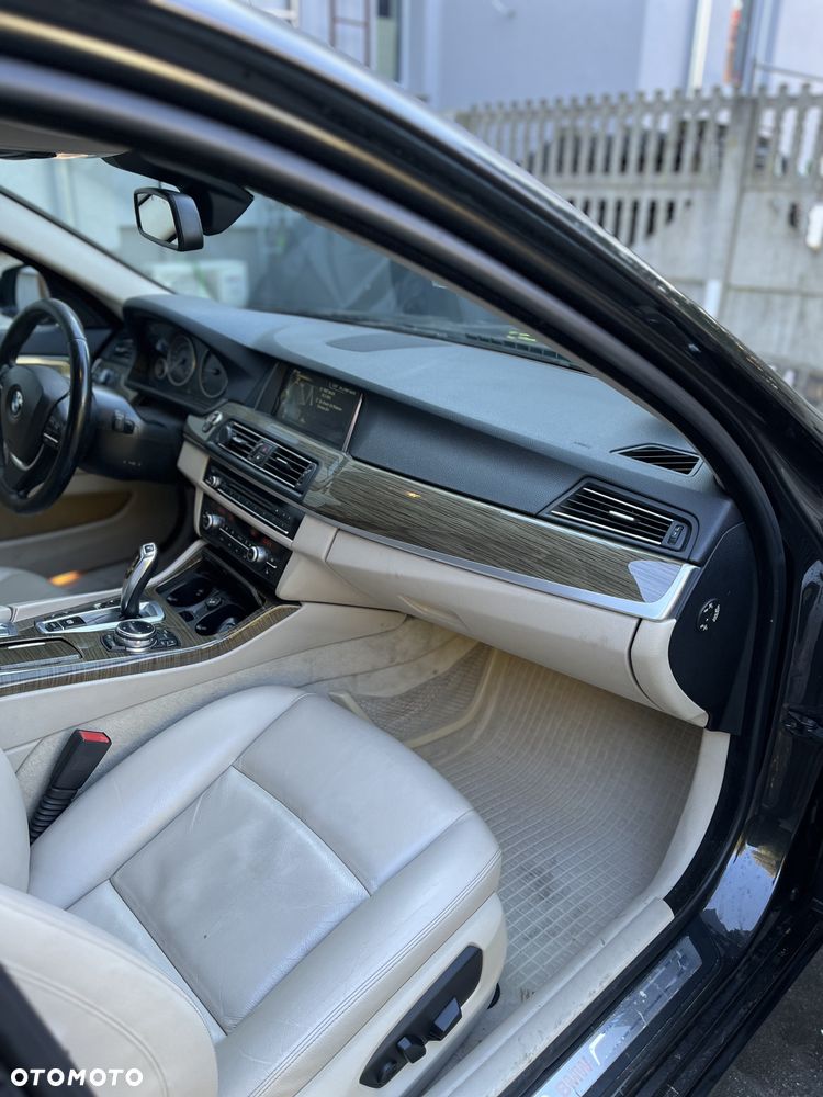 BMW Seria 5 520d xDrive Modern Line - 10