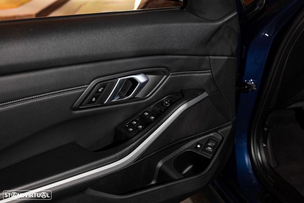 BMW 320 e Corporate Edition Auto - 31