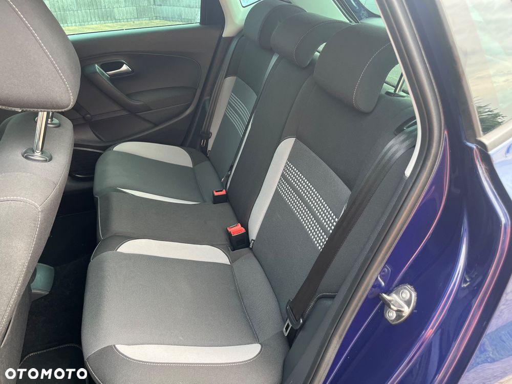 Volkswagen Polo 1.4 16V Comfortline - 9