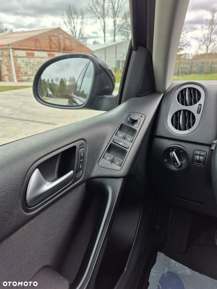 Volkswagen Tiguan 2.0 TDI Perfectline - 14