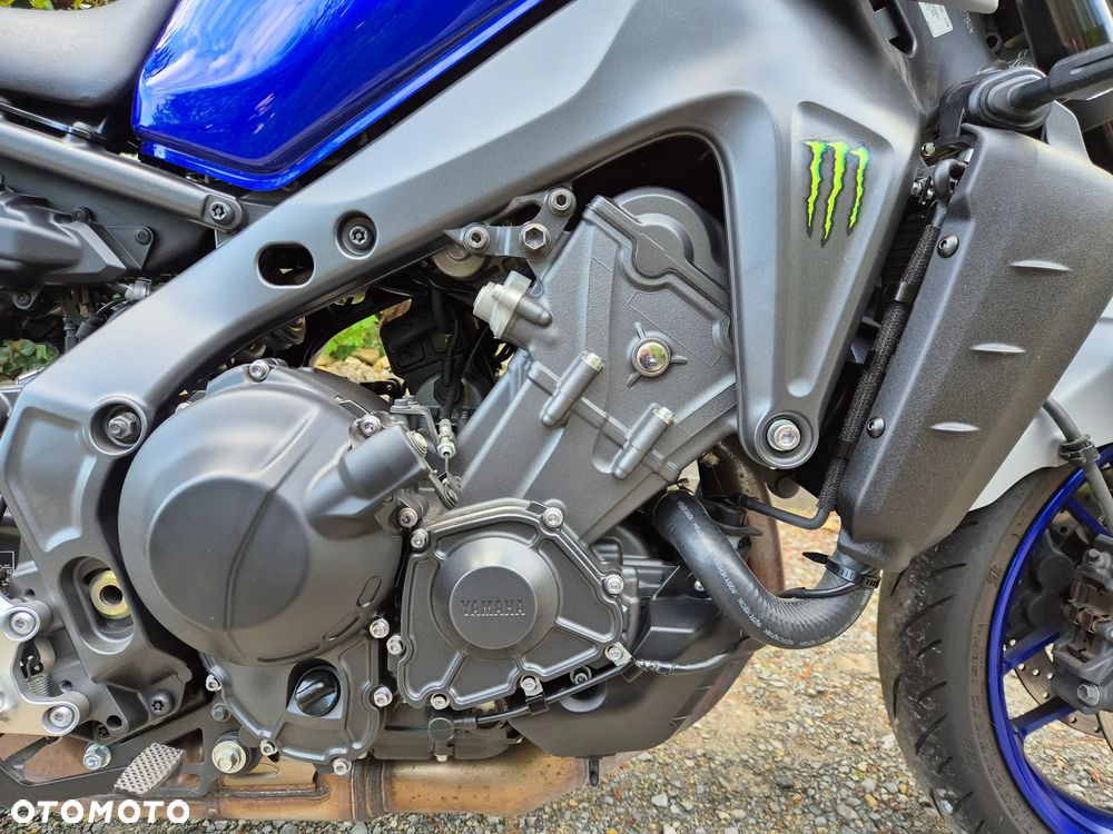 Yamaha MT - 27