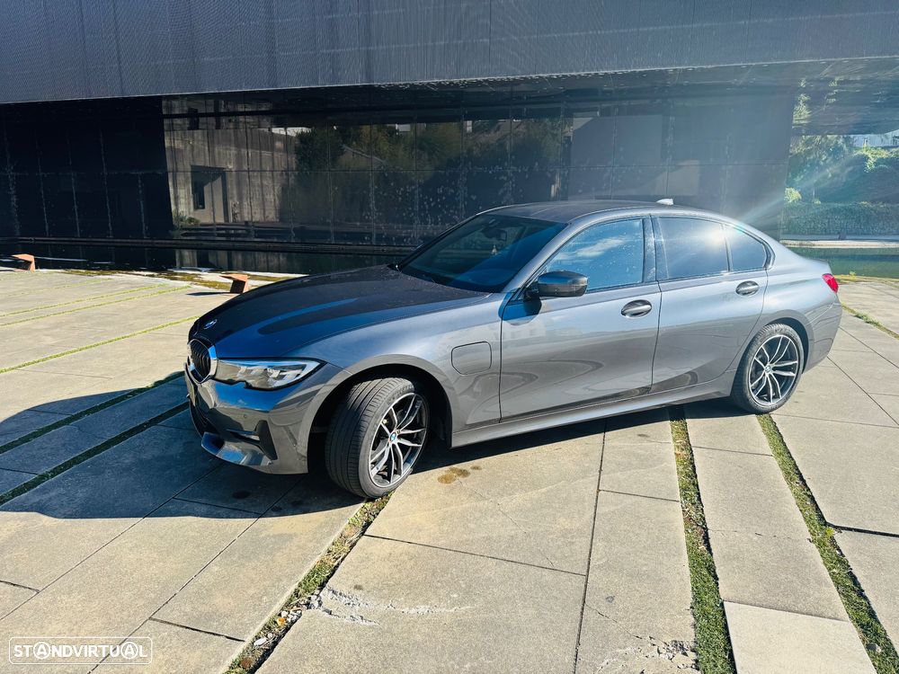 BMW 320 e Touring Line Sport Auto - 2