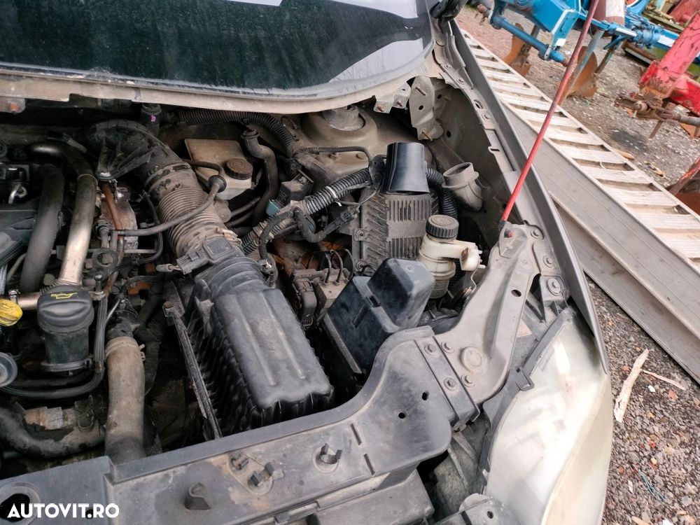 Dezmembrari  Lancia PHEDRA (179)  2002  > 2010 2.0 JTD Motorina - 5