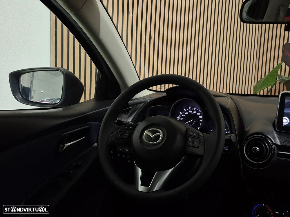 Mazda 2 1.5 Sky.Evolve Navi - 11