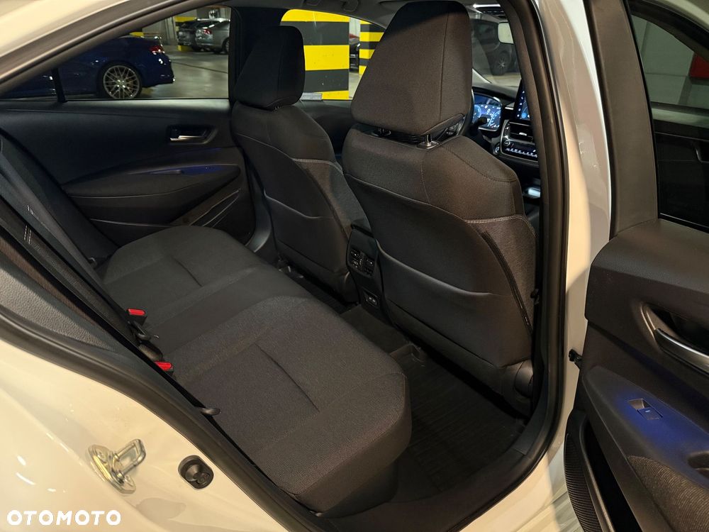 Toyota Corolla 1.8 Hybrid Style - 11