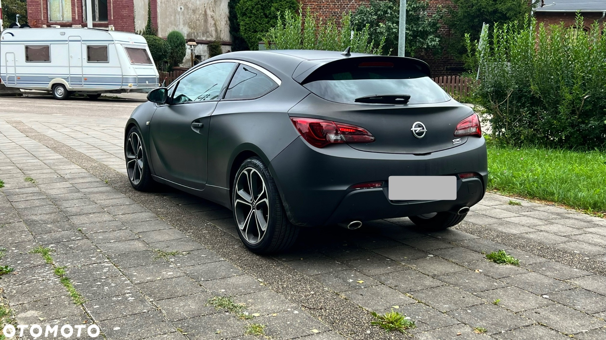 Opel Astra IV GTC 2.0 CDTI Bi-Turbo S&S - 12