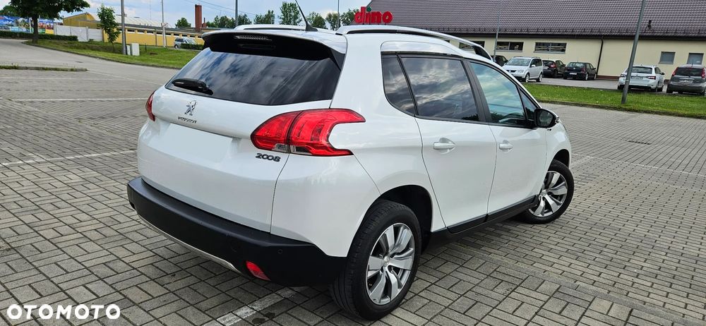 Peugeot 2008 PureTech 82 Allure - 4