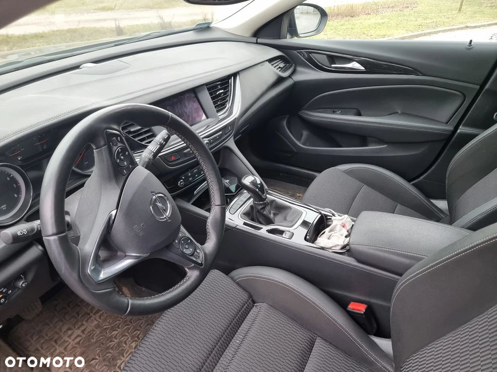 Opel Insignia - 10