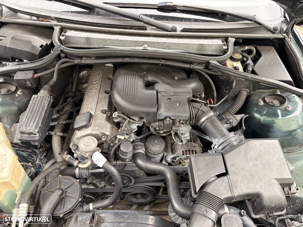BMW 318 - 8