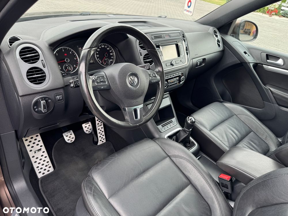 Volkswagen Tiguan 2.0 TDI 4Mot Perfectline R-Style - 12