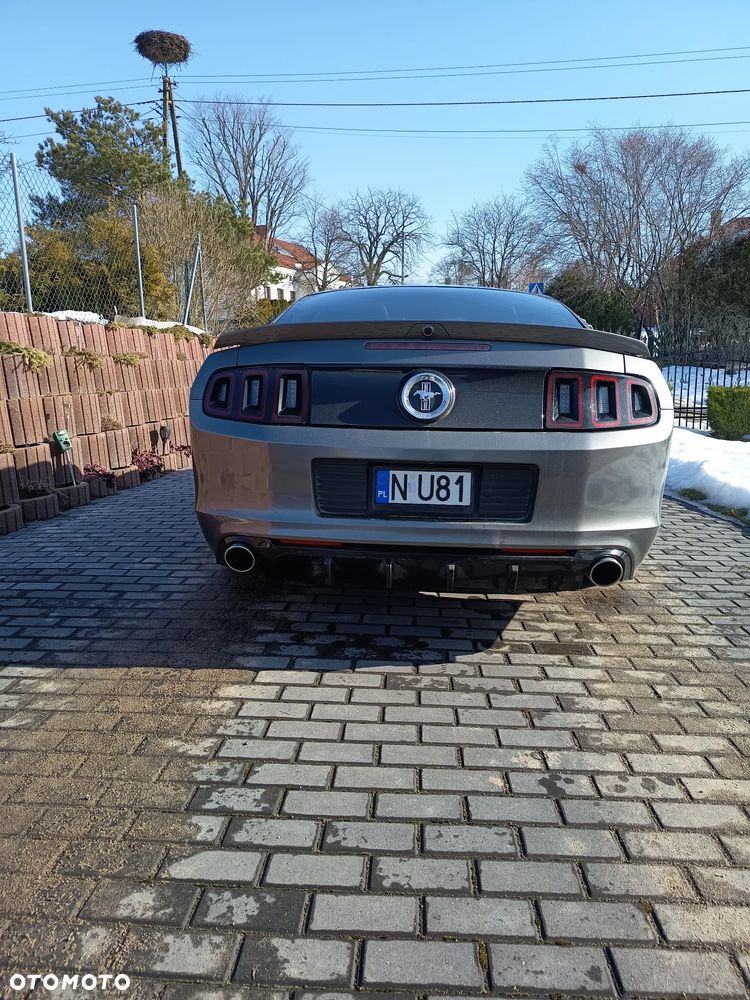 Ford Mustang - 8