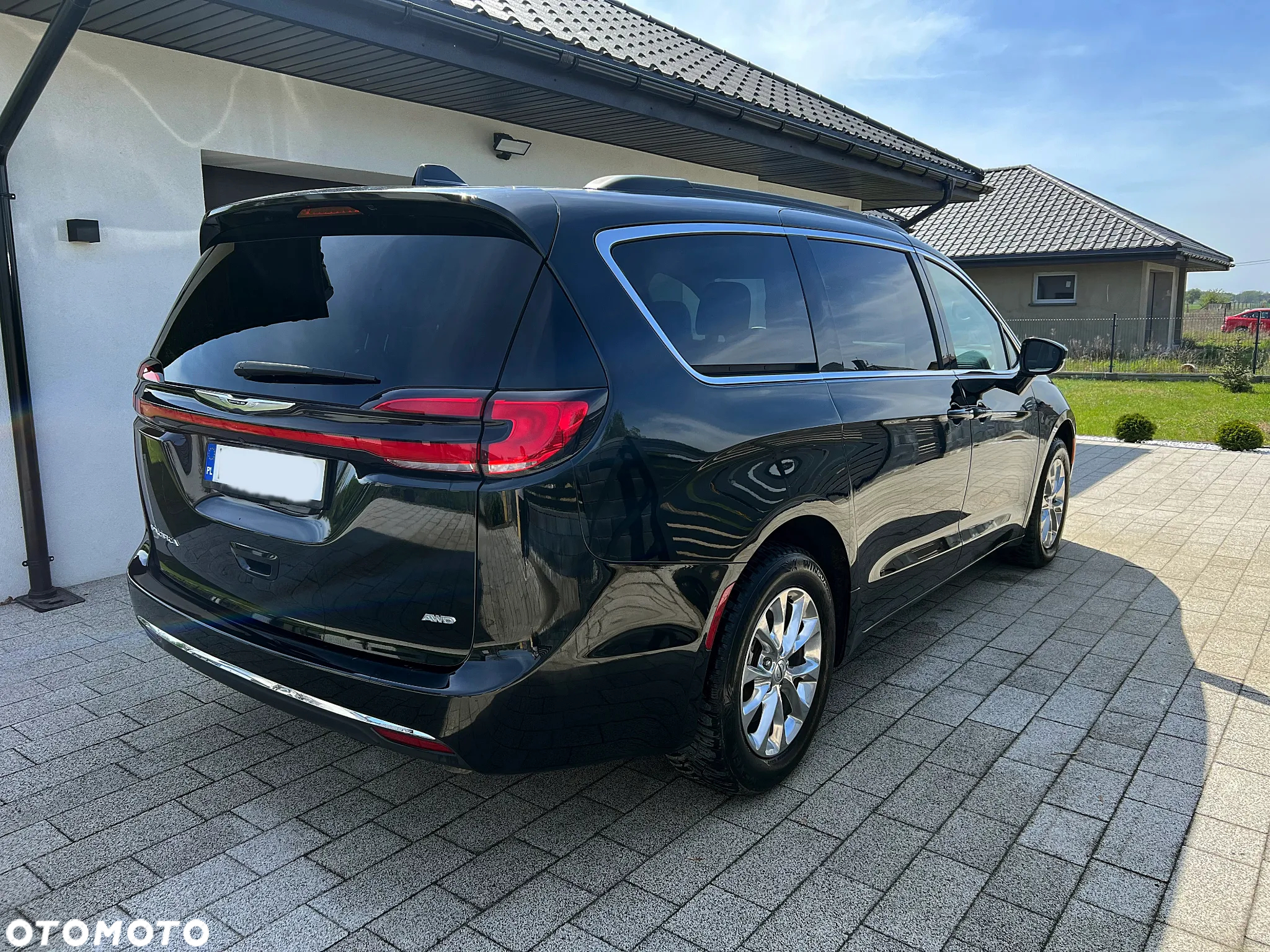 Chrysler Pacifica - 10