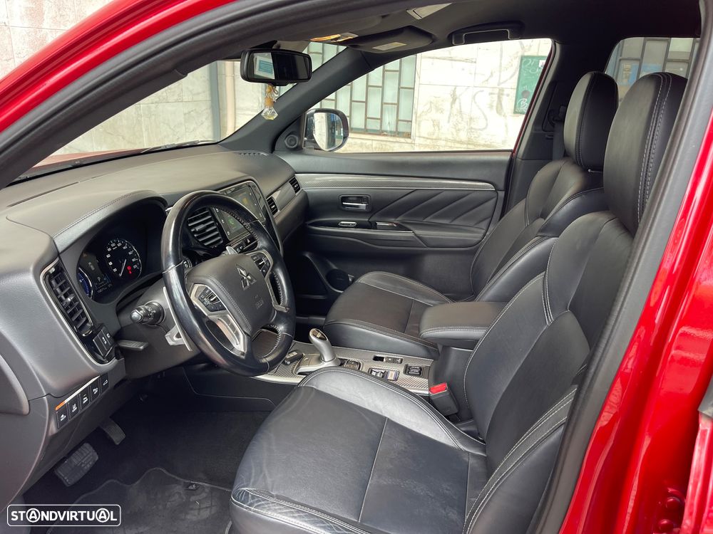 Mitsubishi Outlander - 10