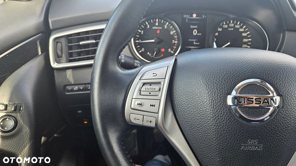 Nissan Qashqai 1.2 DIG-T N-Connecta EU6 - 17