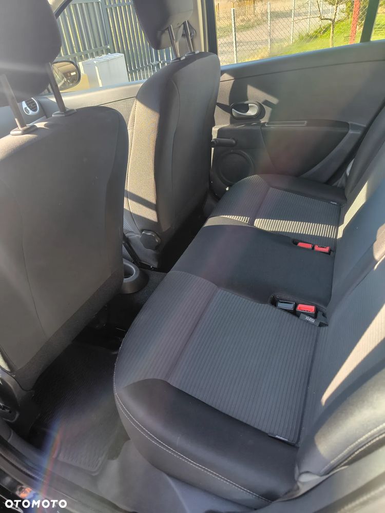 Renault Clio 1.2 16V Expression - 8