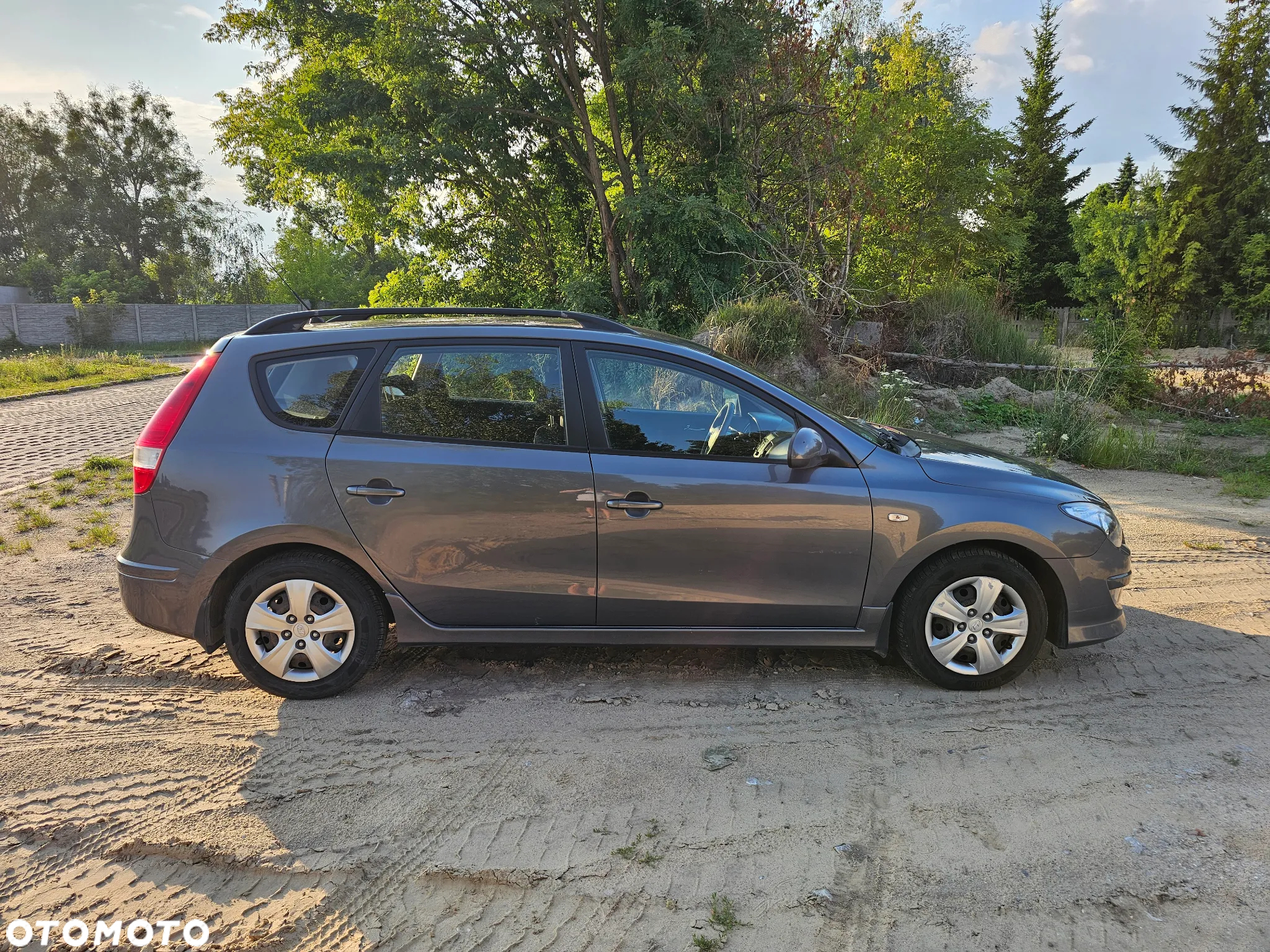 Hyundai i30 1.6 CRDi Comfort EU5 - 4