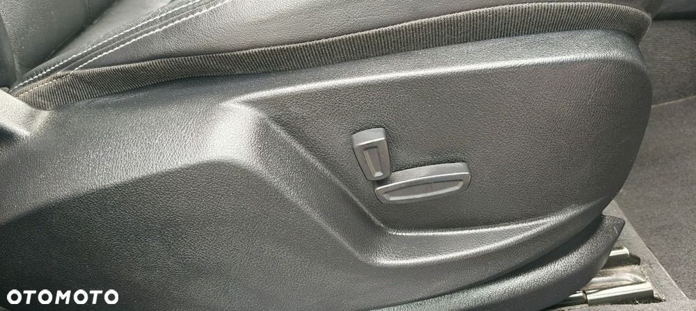 Ford S-Max - 9